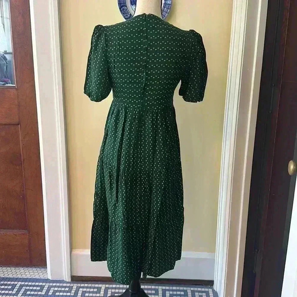 Vintage | Green Patterned Tiered Shirt Sleeve Midi Dress - Picture 2 of 8